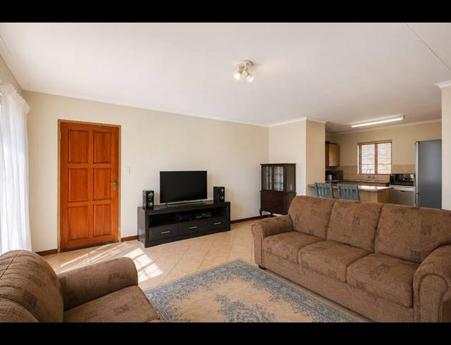 2 BEDROOM TOWNHOUSE FOR SALE IN ELARDUSPARK